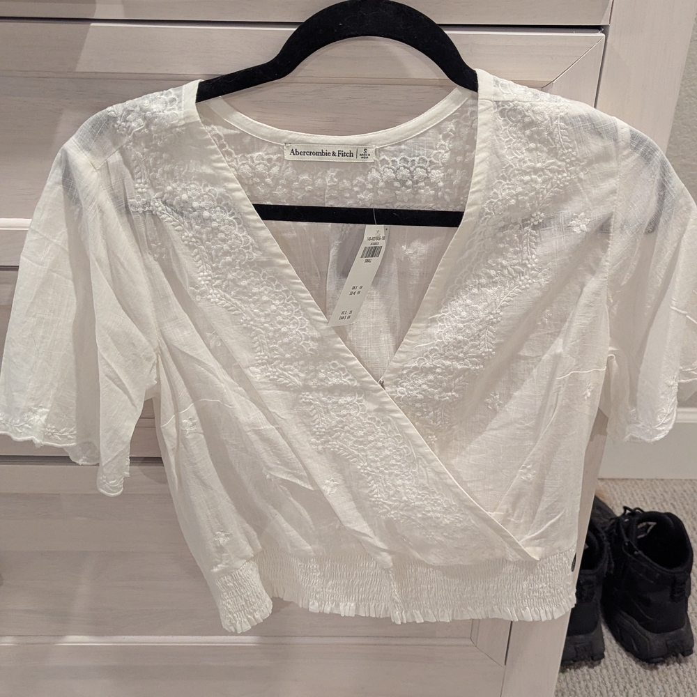Abercrombie & Fitch Cream Embroidered Blouse